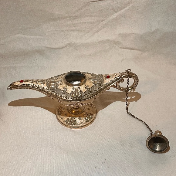 Ornate Silver Genie Lamp - Picture 3 of 3